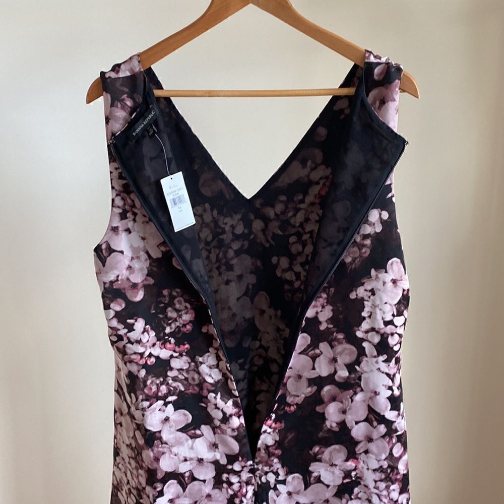 NWT Sleeveless V-neck Floral Shift Dress by BR - Picture 10 of 13